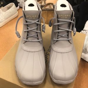 Sperry Saltwater Flooded Lavender boots